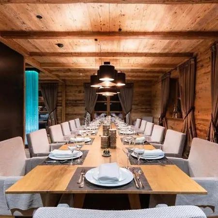 Βίλα 5br Chalet With Ski In Ski Out Access Strass (Vorarlberg)