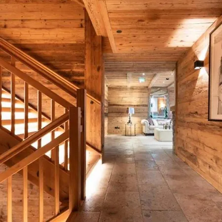 5br Chalet With Ski In Ski Out Access *
